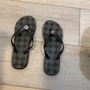 Tory Burch Black and Gray Logo Flip Flops 10